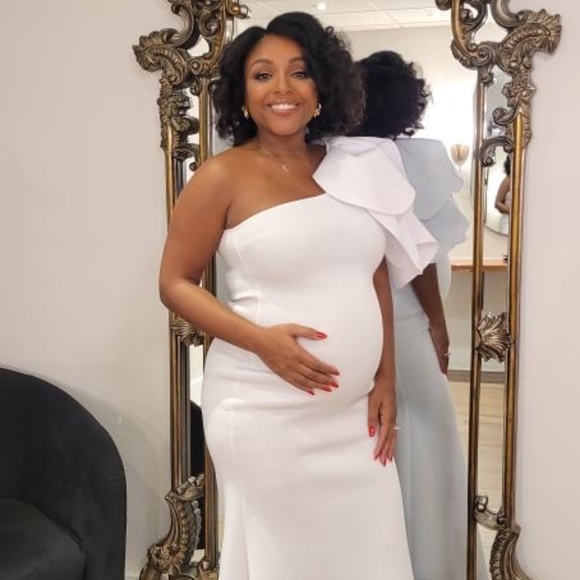 White Babyshower Gown - Picture 5 of 5